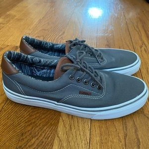 Vans gray canvas sneaker, men’s size 9.5